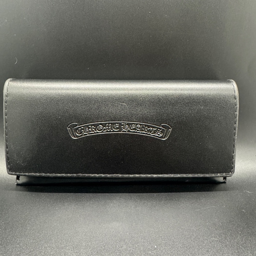 Gold/black chrome heart sunglasses - Picture 6 of 6